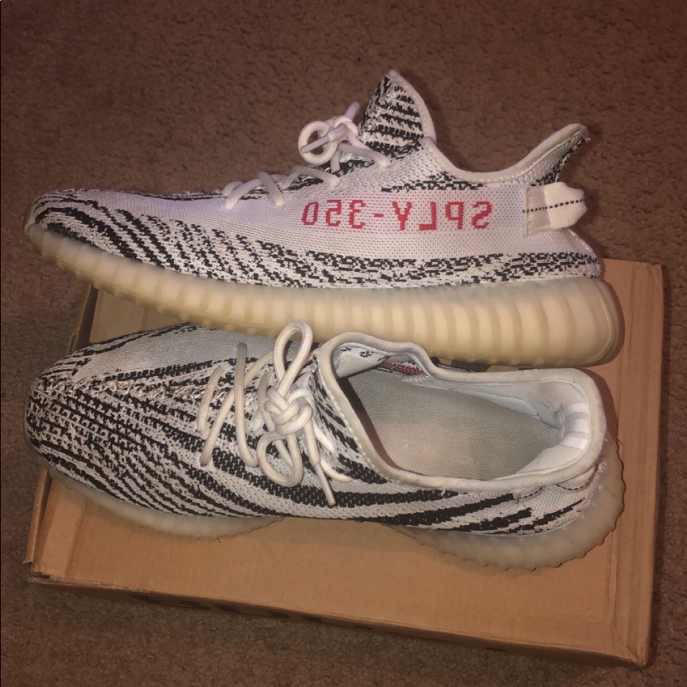 Yeezy Boost 350 V2 Zebra